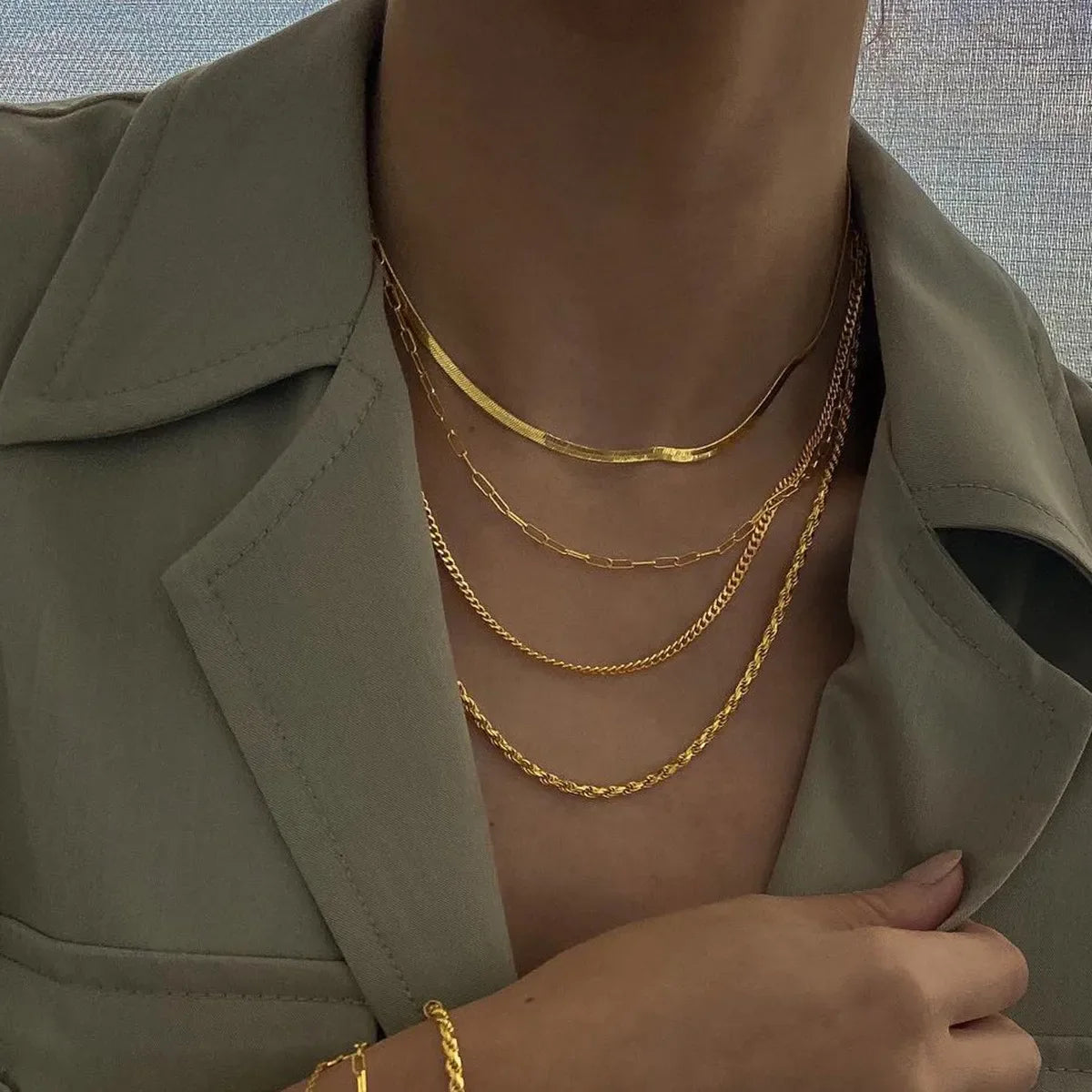 CADENAS DE DAMA